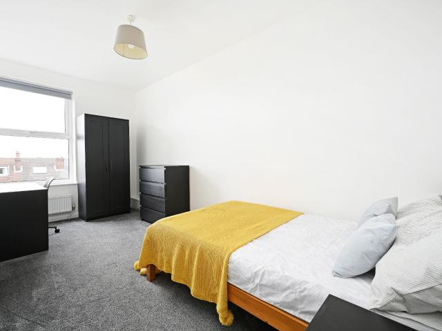 Flat for rent in Crookes, South Yorkshire