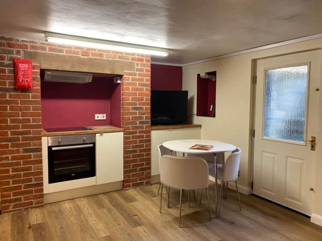 Flat for rent in Huddersfield, West Yorkshire