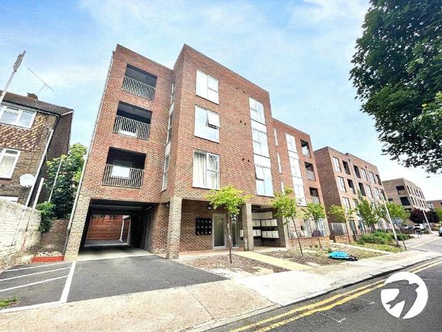 Flat for rent in Chatham, Medway