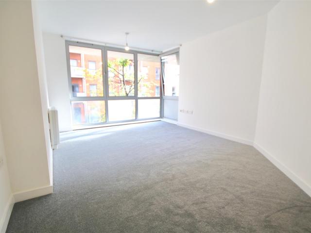 Flat for rent in Portsea, City Of Portsmouth