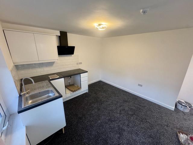 Flat for rent in Lonesome, Greater London