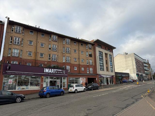 Flat for rent in Thornwood, Glasgow