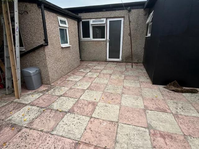 Flat for rent in Hayes, Hayes
