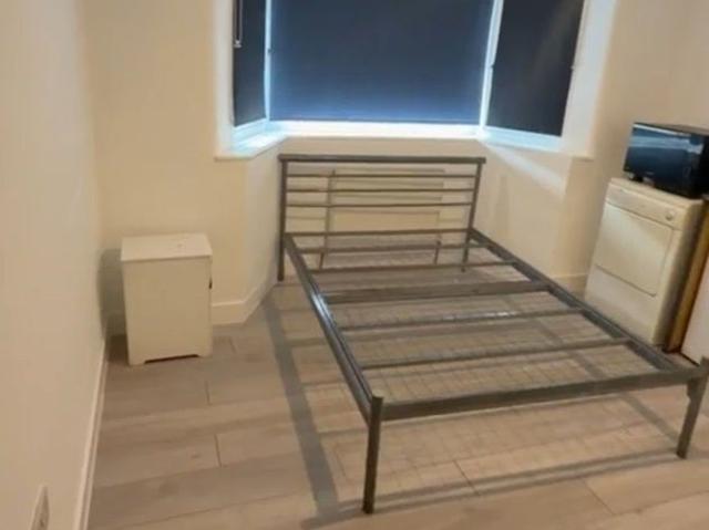 Flat for rent in Rush Green, Greater London