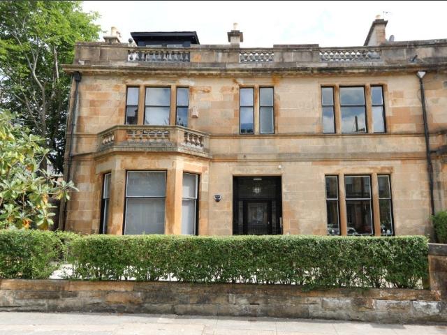 Flat for rent in Dowanhill, Scotland