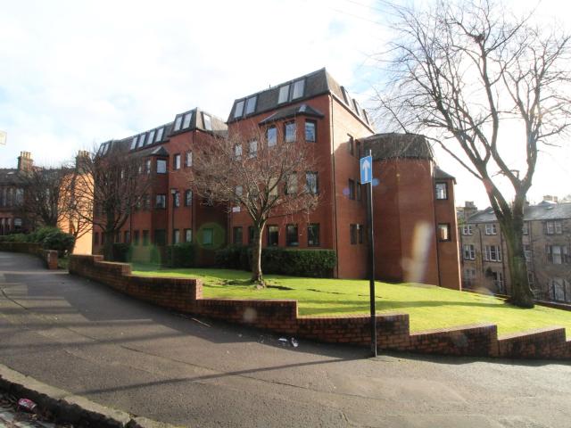 Flat for rent in Dowanhill, Scotland