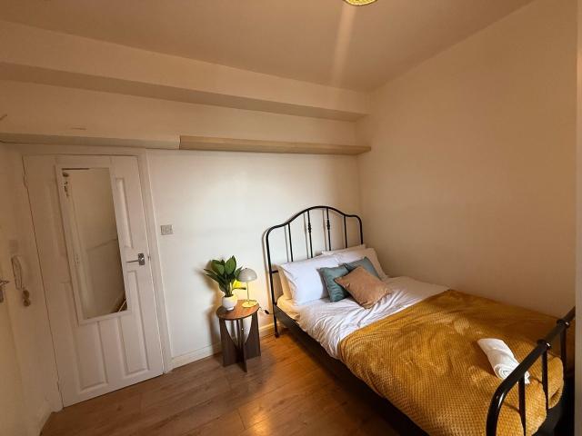 Flat for rent in Harlesden, Greater London