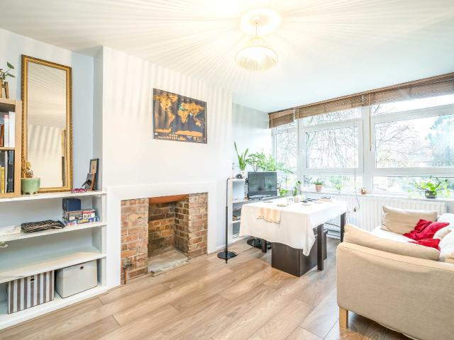 Flat for rent in Brixton, Greater London