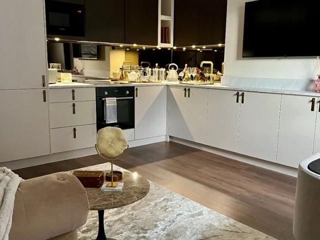 Flat for rent in Calderstones