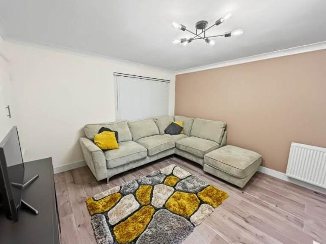 Flat for rent in Southcourt, Aylesbury