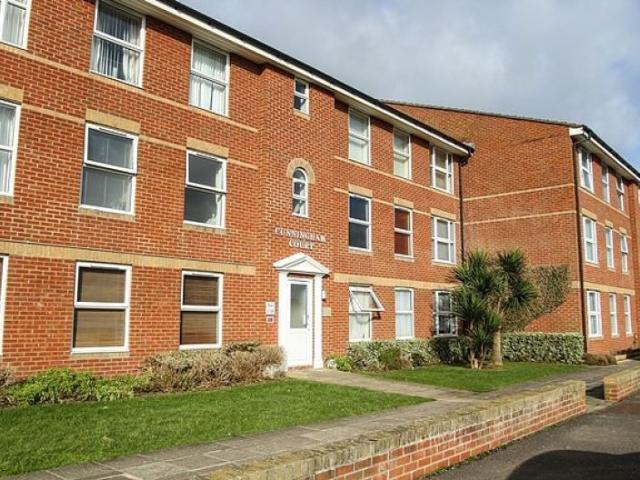 Flat for rent in St Anthony's Hill, Eastbourne