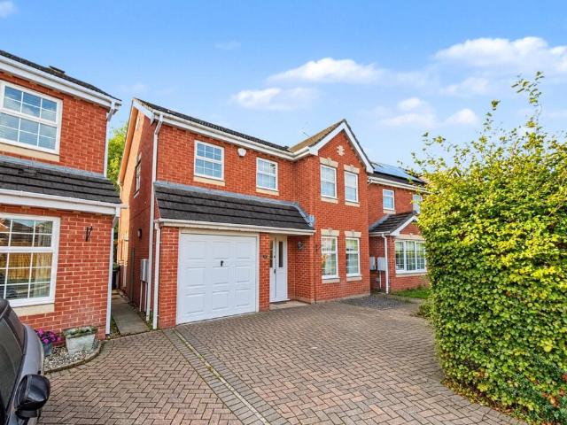 Flat for rent in St Julians, Newport