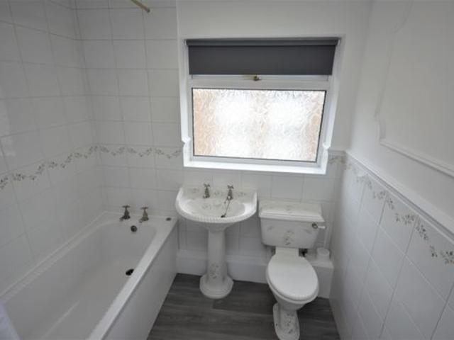 Flat for rent in Pownall Green, Bramhall