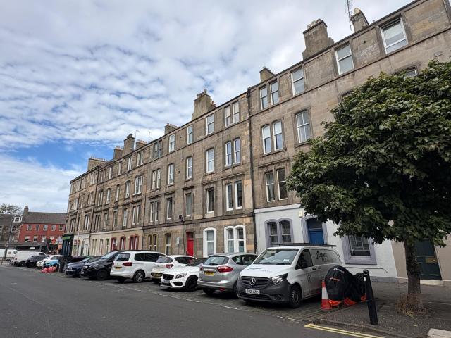 Flat for rent in Lorne, Leith