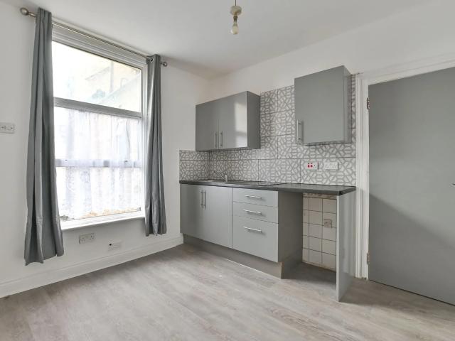 Flat for rent in London Borough of Hackney, Greater London