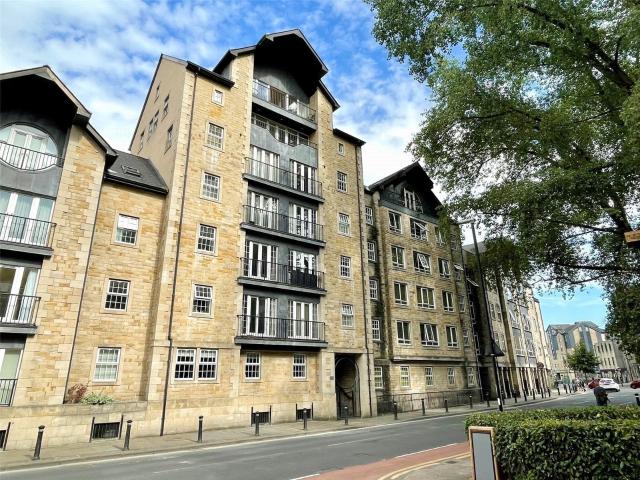 Flat for rent in Castle and Priory Precinct, Bare