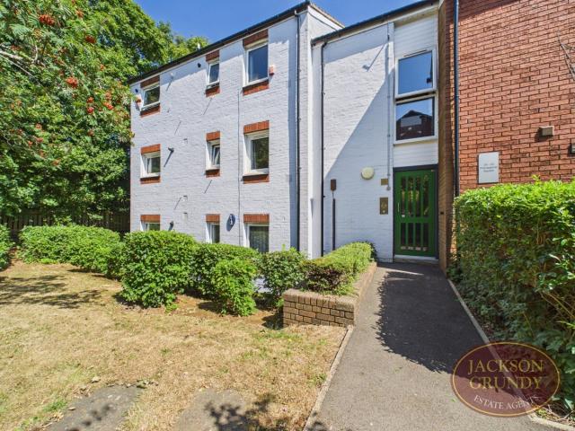 Flat for rent in Hunsbury Hill, Far Cotton