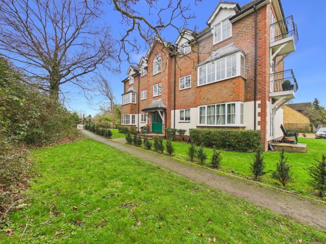 Flat for rent in Cookham
