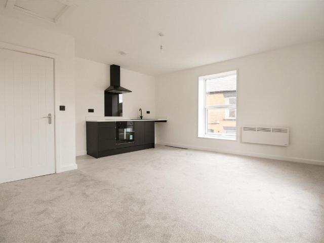 Flat for rent in Dukinfield, Tameside