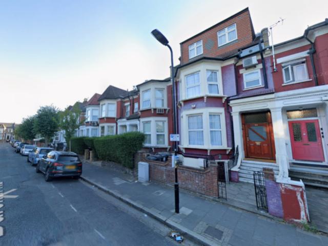 Flat for rent in Upper Clapton, Greater London