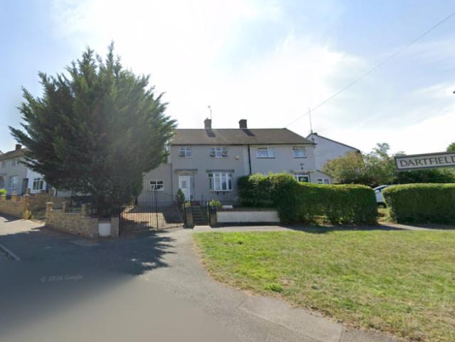 Flat for rent in Harold Hill, Greater London