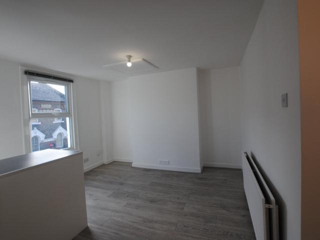 Flat for rent in London Borough of Lewisham, Forest Hill