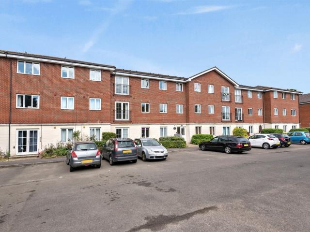 Flat for rent in Billingshurst, Horsham
