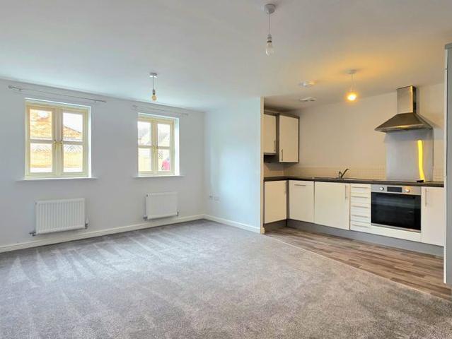 Flat for rent in Cudworth, South Yorkshire
