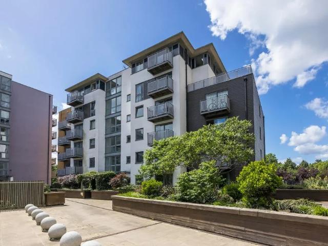 Flat for rent in London Borough of Lewisham, Deptford
