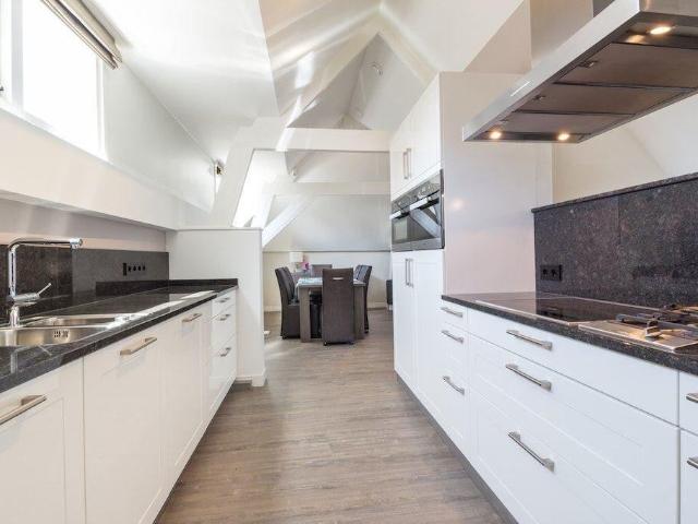 Appartement te huur in Museumkwartier, Zuid Holland