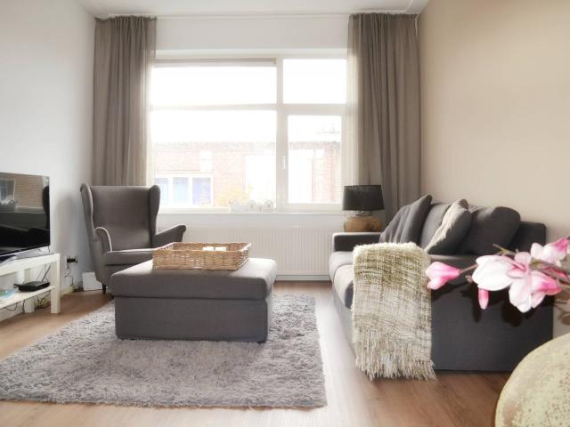 Appartement te huur in Bezuidenhout, Zuid Holland