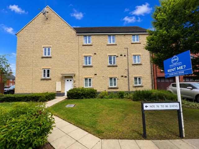 Flat for rent in Oakhurst, Haydon Wick
