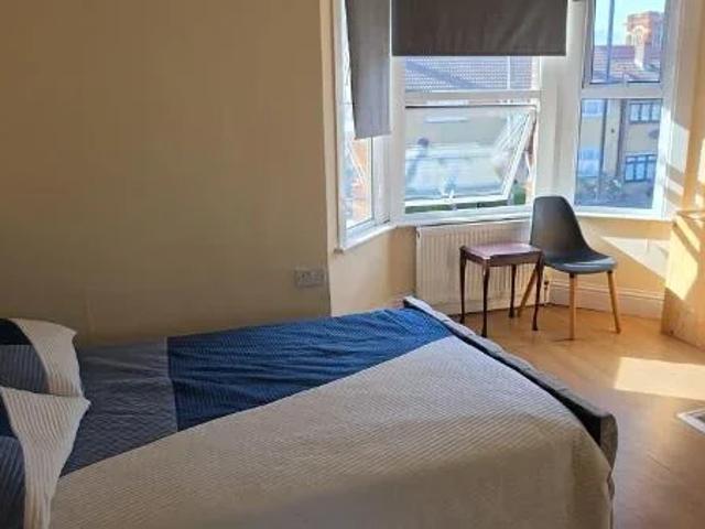 Flat for rent in London Borough of Croydon, Greater London