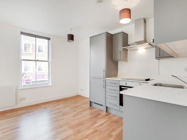 Flat for rent in London Borough of Lewisham, Deptford