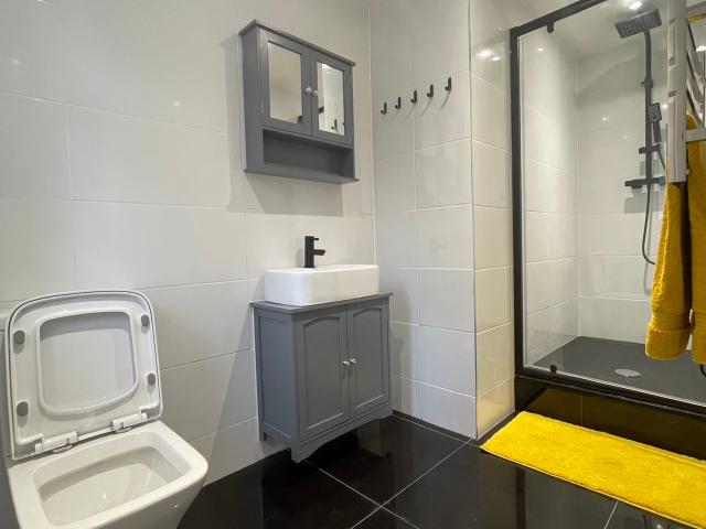 Flat for rent in Kingston Vale, Greater London