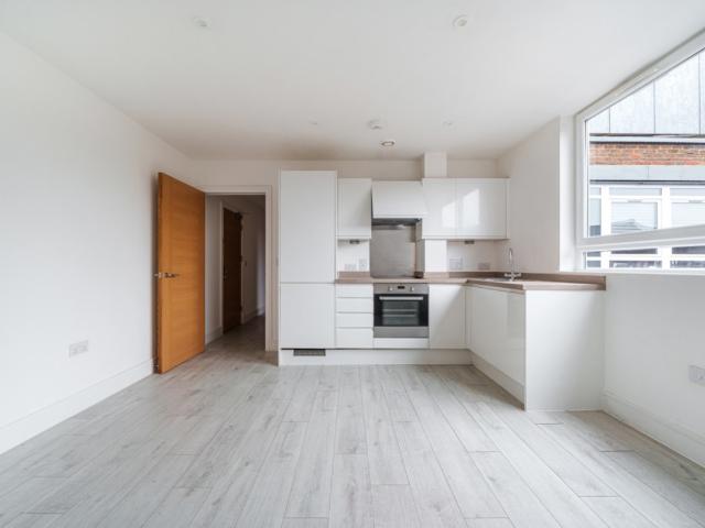 Flat for rent in Daws Hill, Cressex