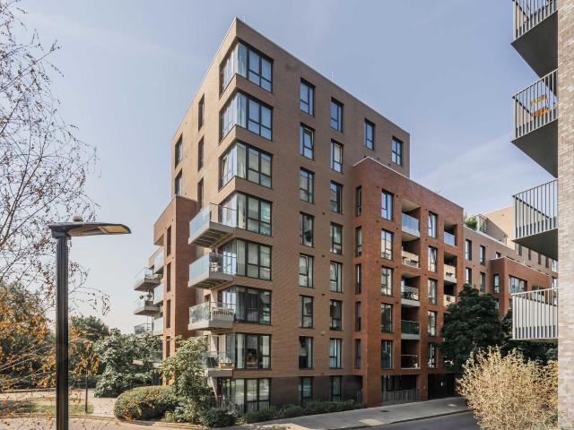 Flat for rent in Woodberry Down, Stamford Hill