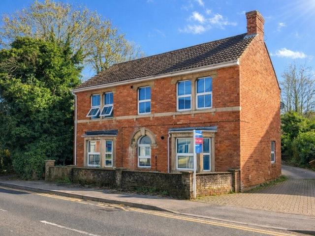 Flat for rent in North Wroughton, Swindon