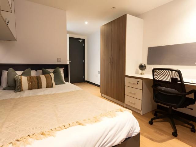 Flat for rent in Islington, Calderstones
