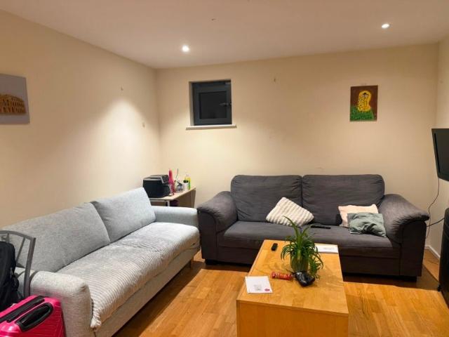 Flat for rent in Ratcliffe, Greater London