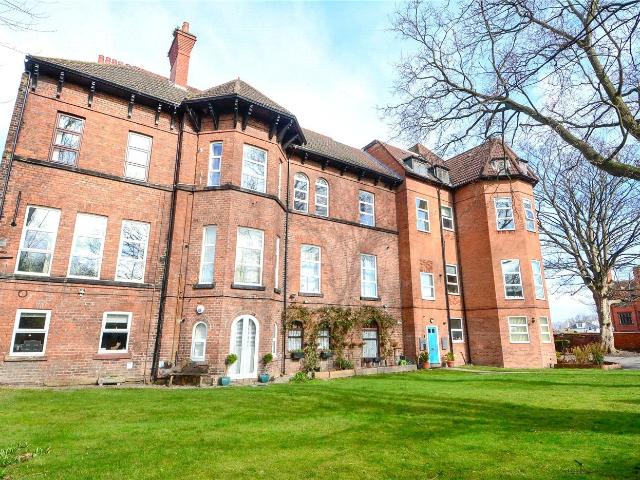 Flat for rent in Claughton, Oxton
