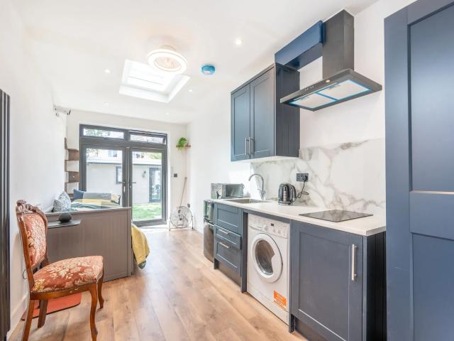 Flat for rent in Dollis Hill, Greater London