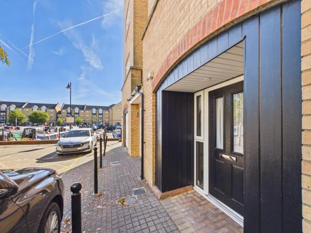 Flat for rent in Corner Hall, Dacorum