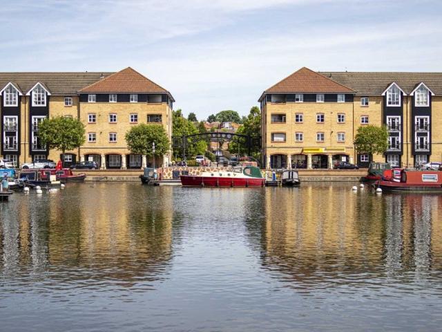 Flat for rent in Pouchen End, Hertfordshire