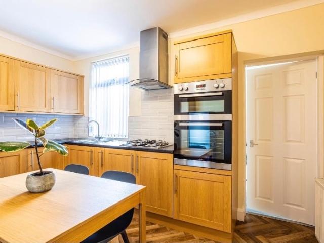 Flat for rent in Wakefield, North Featherstone