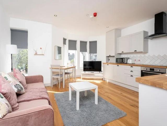 Flat for rent in Saltmead, Falcon Lodge