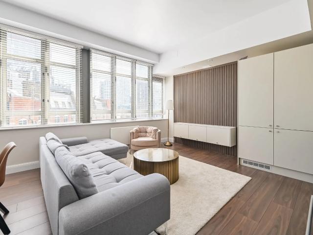 Flat for rent in Finsbury, Greater London