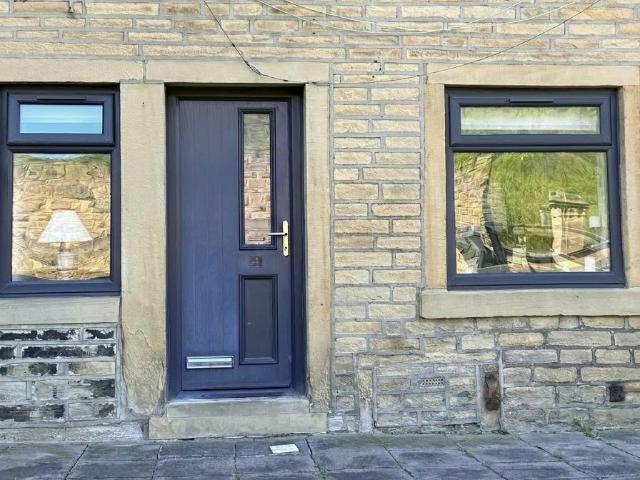 Flat for rent in Claremount, Halifax