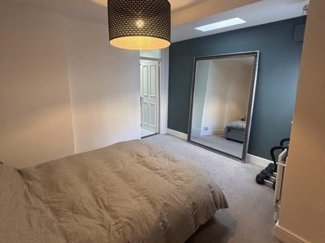 Flat for rent in London Borough of Wandsworth, Greater London