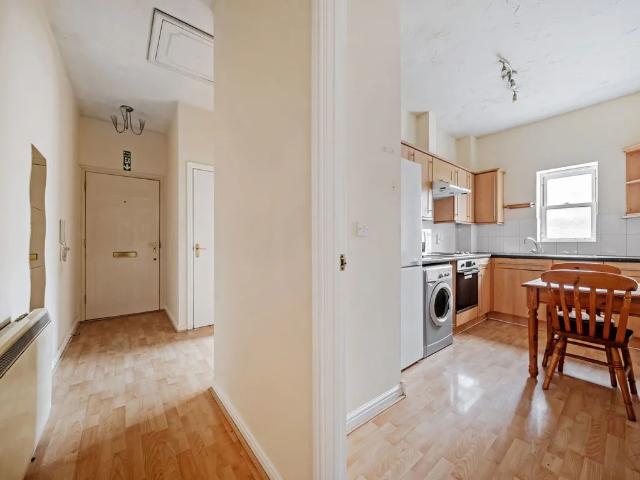 Flat for rent in Chatham